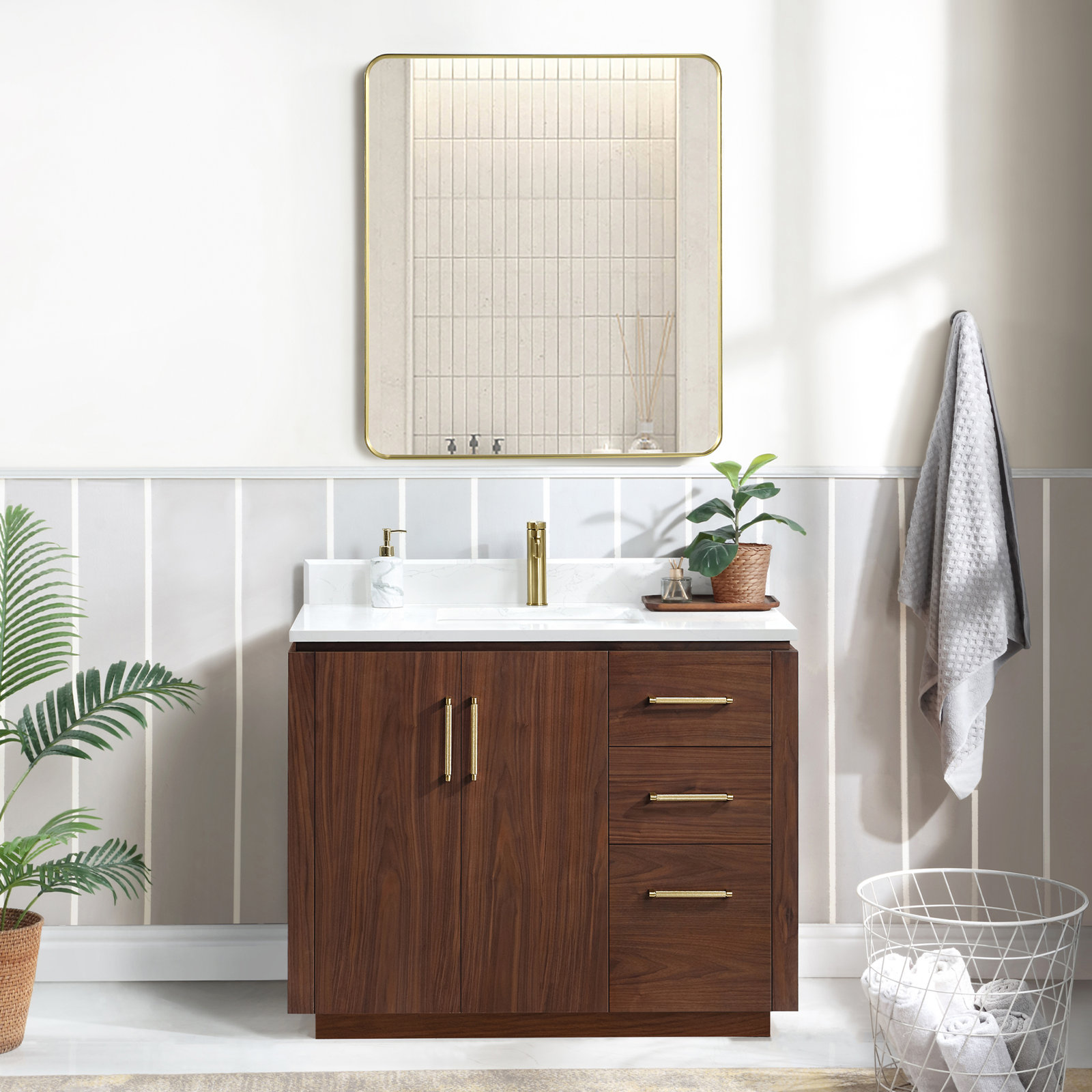 Cloverfield 42'' Single Bathroom Vanity, Natural Walnut, Gold