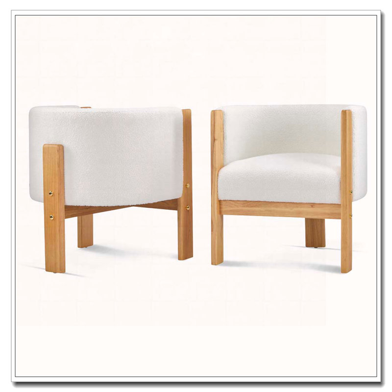 Chaise de salle à manger en bois avec accoudoirs