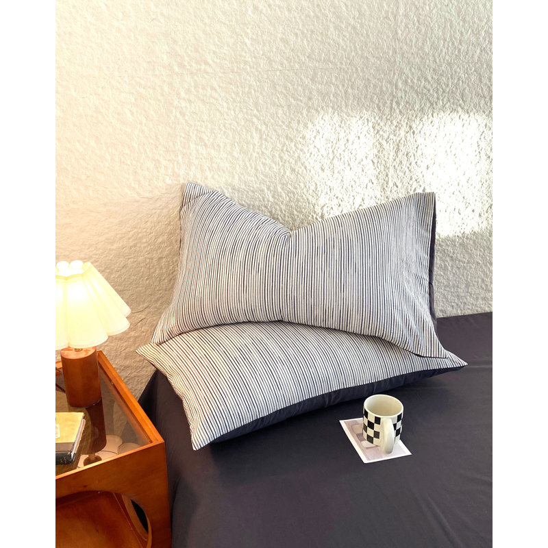 Ensemble d'édredon réversible 100% coton jacquard Of White, Édredon très grand + 2 taies décoratives, Rayures blanches/noires