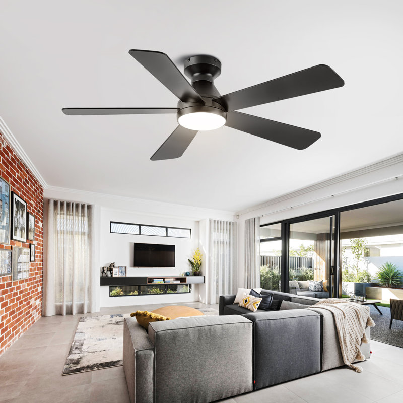Ventilateur de plafond 52 po encastré à profil bas avec éclairage à DEL 3CCT à intensité variable et télécommande, moteur CC réversible silencieux, pales en MDF noir à deux couleurs, ventilateur intérieur et extérieur couvert pour la chambre à coucher