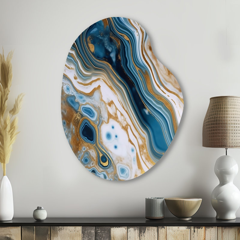 «Blue and White Marble Dreams - Art mural asymétrique abstrait en métal, impression d'art en forme unique bleue