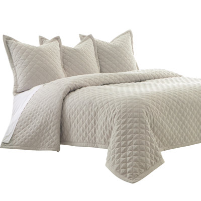 Aragoza Modern & Contemporary Polyester Standard Geometric Quilt