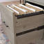 Bureau en L au design minimaliste, finition brune
