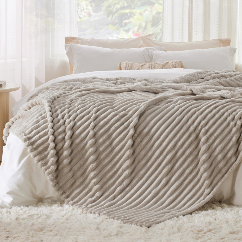 Bedsure Soft Fleece Throw For Beds & Sofas, Beige, 240cm x 220cm