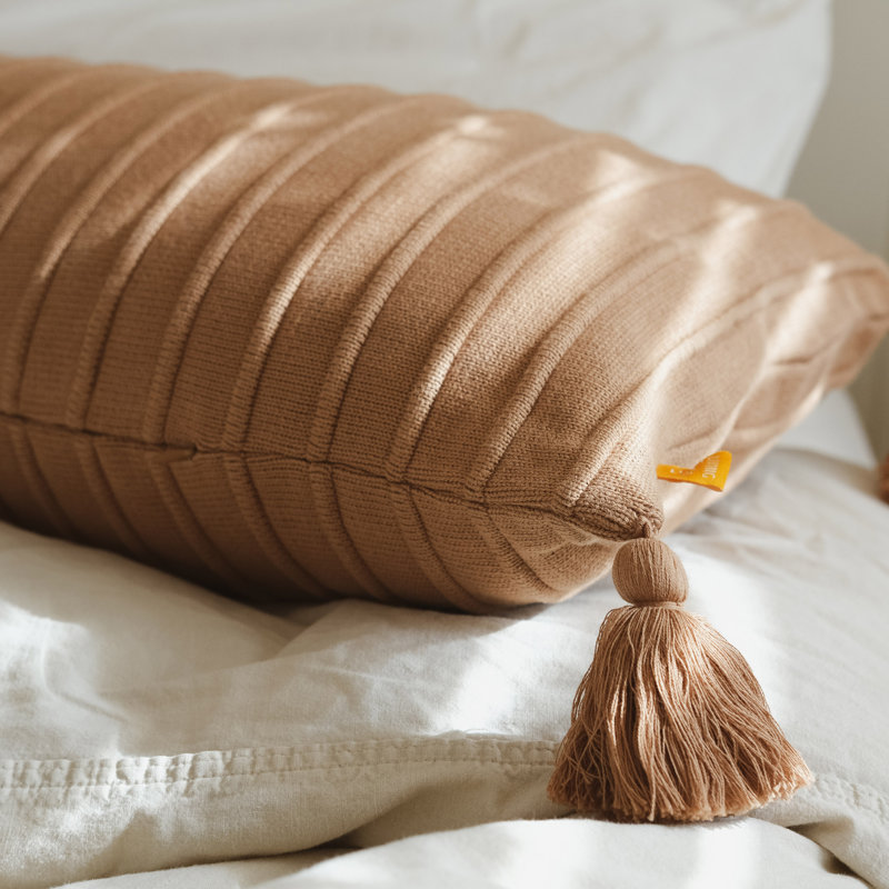 Housse de coussin en coton Tombel, 14 po x 36 po, Moka