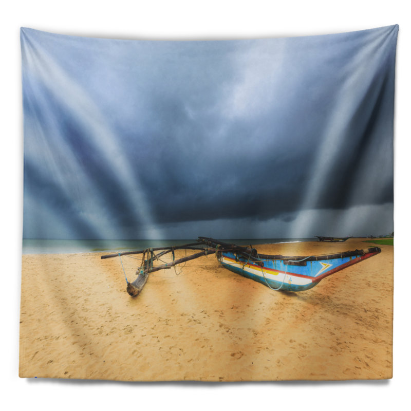 Tapisserie de mer shore avec nuages foncés au-dessus de l’océan et suspension murale, H 50 po x l 60 po