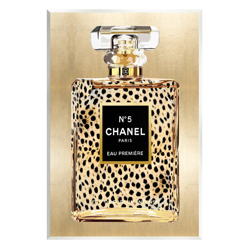 Parfum à motif guépard par Madeline Blake, H 19 po x l 13 po x P 0,5 po