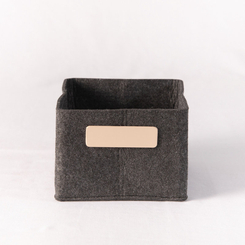 Label Pin, Stone