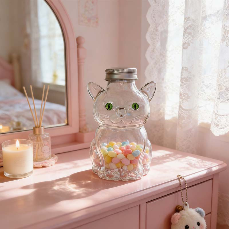 Mignonne bouteille d'eau en verre avec couvercle en métal