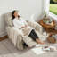 Petit fauteuil inclinable près du mur 17,9 po avec support lombaire et ports de charge USB et Type-C, similicuir-1055499590