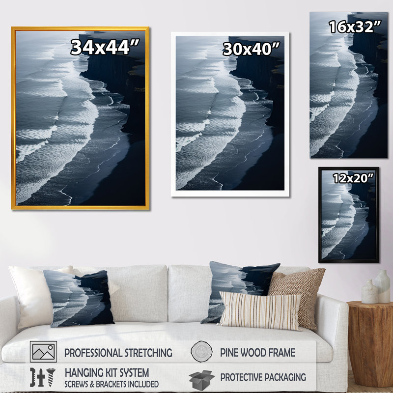 Vue aérienne de la plage de sable noir I - plage et océan, art mural, null, null