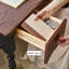 Bureau à 3 tiroirs en bois massif de style vintage exquis