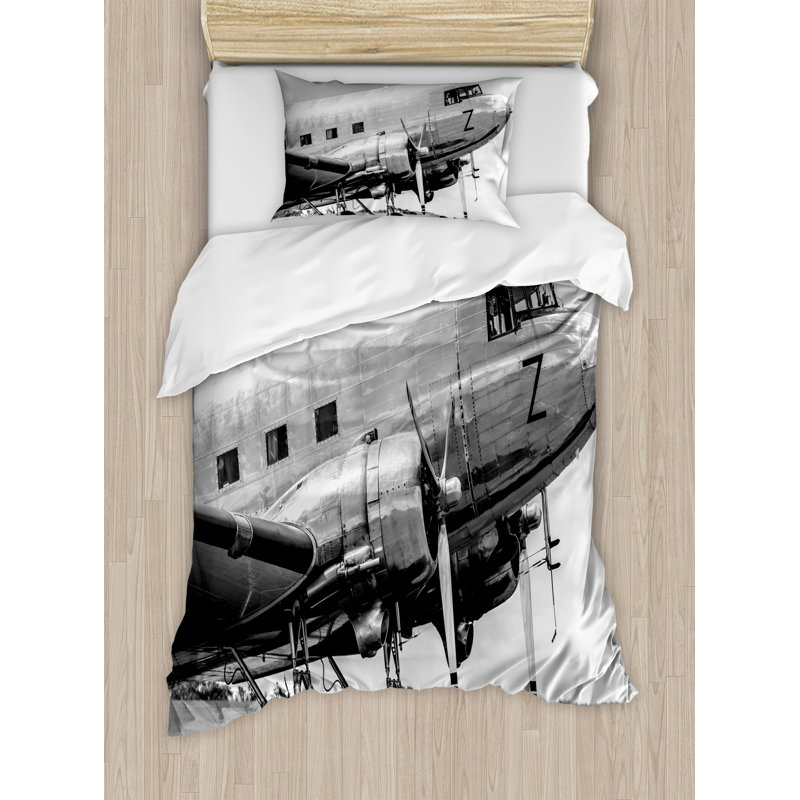 Airplane Modern & Contemporary Polyester Duvet Cover, Twin