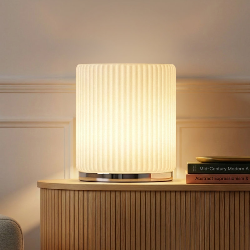 Lampe de table à DEL en verre mat 7 po avec base ovale et intensité variable Lumi