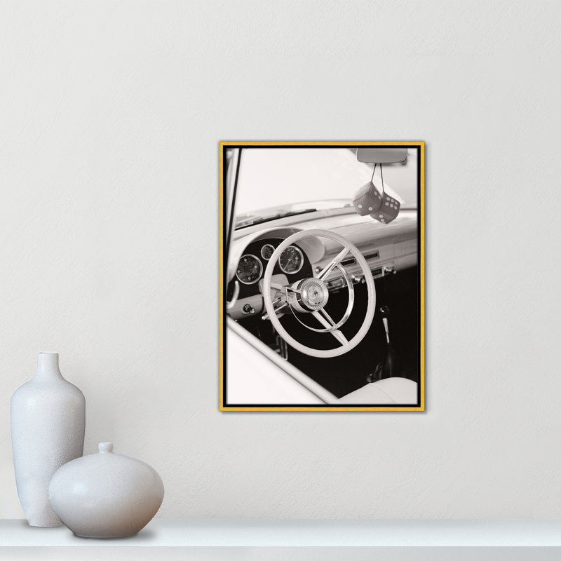 «Classic Car II» par Young, Flotteur doré, H 25,5 po x l 19,5 po