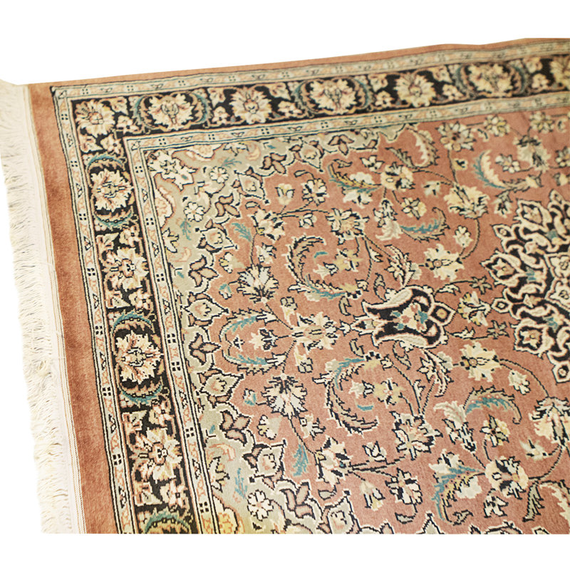 Hand Knotted Wool Area Rug in Rose