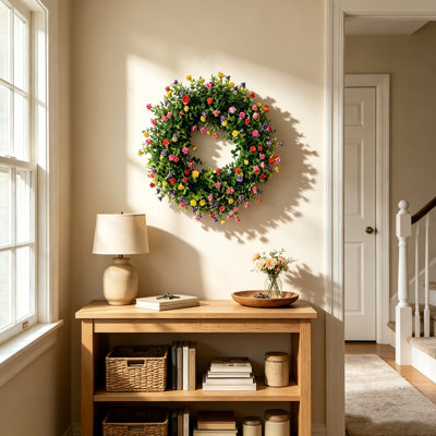 Couronne artificielle de 45 cm (17,72 pouces) avec gypsophile coloré et eucalyptus vert, décoration florale artificielle pour porte d'entrée ou extérieur.