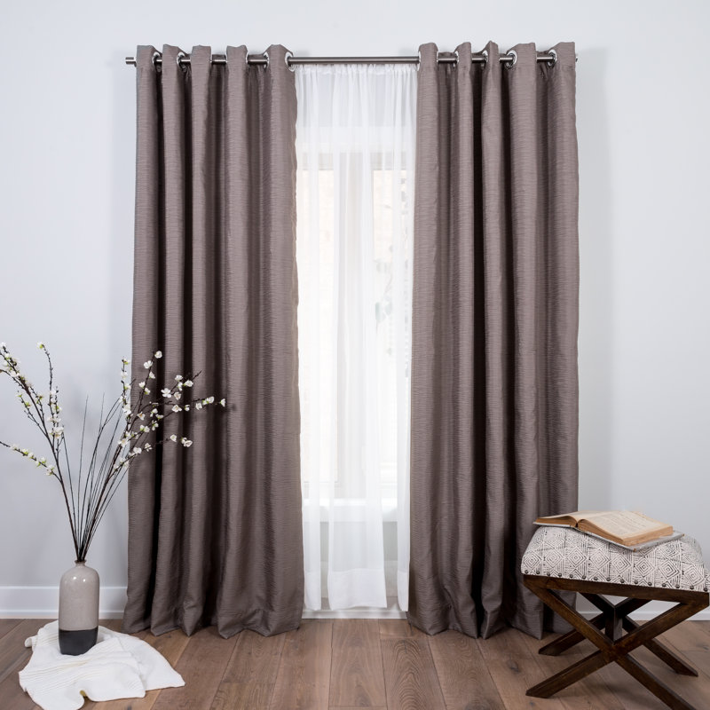 Paire de rideaux occultant et isolants avec œillets Hickman, l 64 po x L 90 po