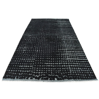 Tapis noir 7 x 10 Pham
