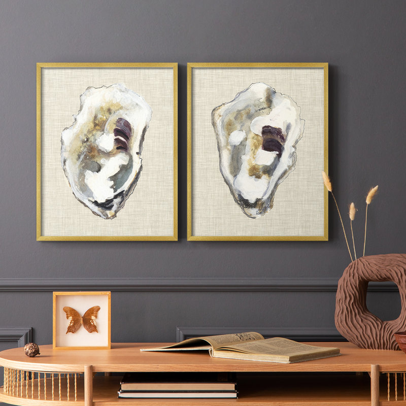 «Oyster Shell Study I», reproduction encadrée de qualité supérieure - prête à être accrochée - aucun clou requis - aucun clou requis