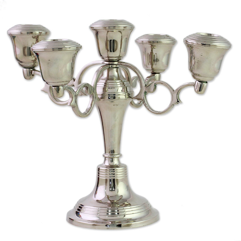 Candélabre en métal intemporel classique
