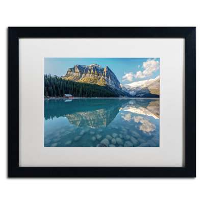 Fabrizzio "Calm Lake Louise Morning" par Pierre Leclerc, reproduction de photo encadrée