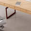 Bureau tendance en bois brut-1081160935