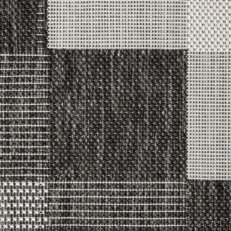 Tapis extérieur noir / crème NICOLE MILLER New York, Rectangle 5 pi 2 po x 7 pi 2 po
