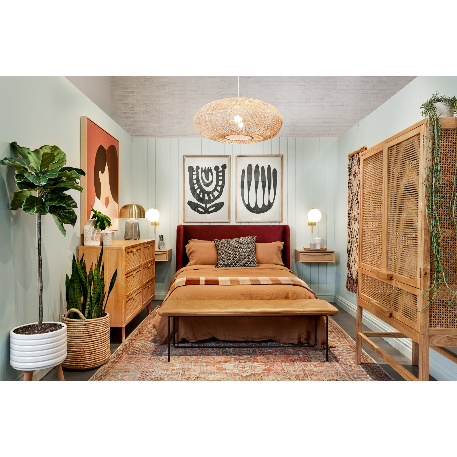Ingrid Single Light Wallchiere, Aged Brass
