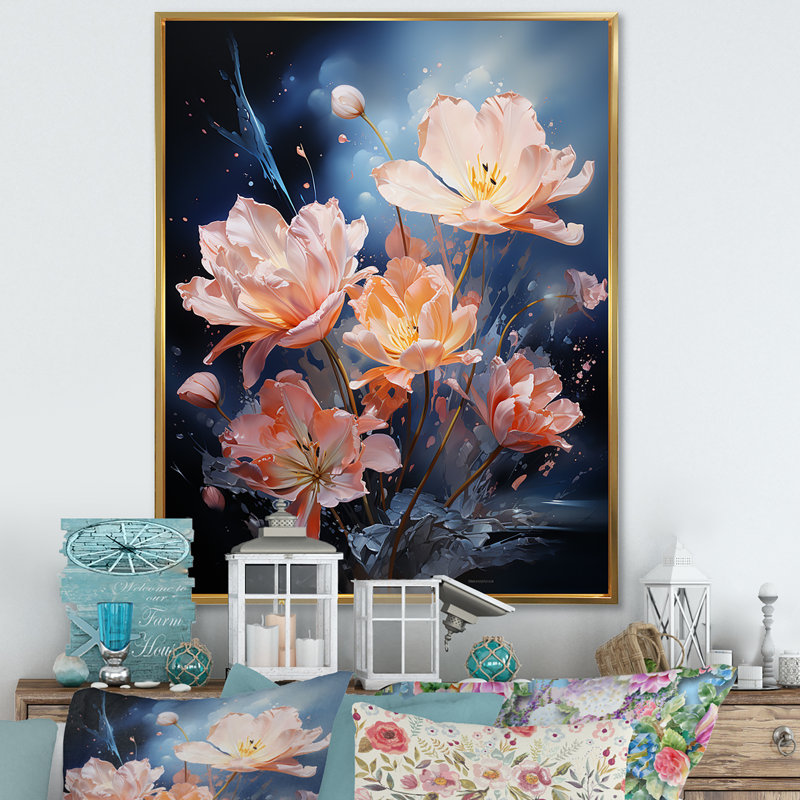 «Tulipes beiges» sur toile imprimée, Cadre flottant doré, H 44 po x l 34 po x P 1,5 po
