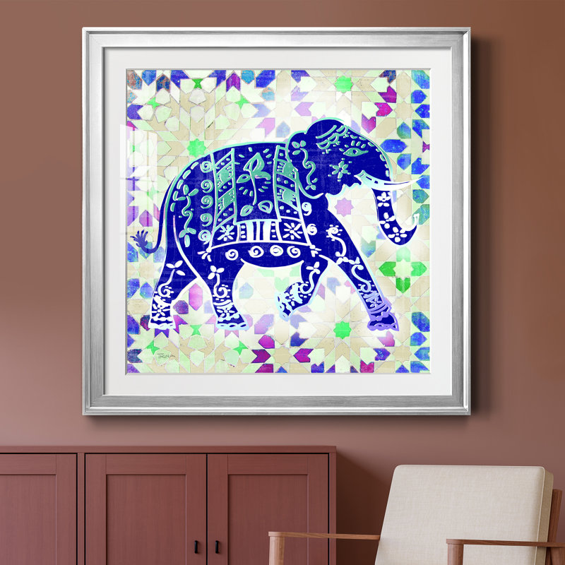 Painted Elephant I - Peinture encadrée, H 26,5 po x l 26,5 po x P 1,5 po, Papier avec cadre argenté