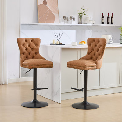 Tabourets pivotants en polyuréthane vieilli et rétro à hauteur de siège réglable de 26 à 33 pouces, tabourets de bar modernes avec dossier capitonné confortable pour un pub à domicile et un îlot de cuisine (ensemble de 2)