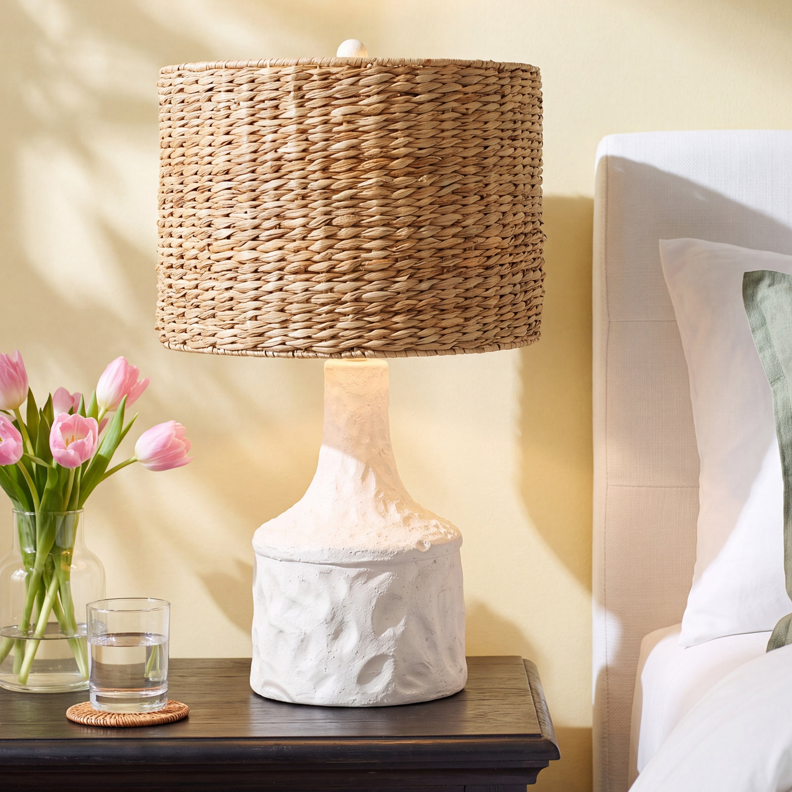 Camryn Resin Table Lamp, White