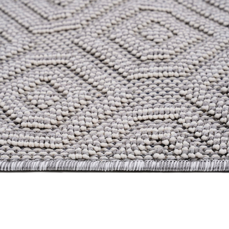 5X7 White Geometric Area Rug Loom & . Stain-, Non-Shedding. Ideal For Indoor Outdoor. Pet-. Medium Pile With Cotton Backing. Easy Cleaning Rug. Stain , For Different Occasions. And To Clean Maintain