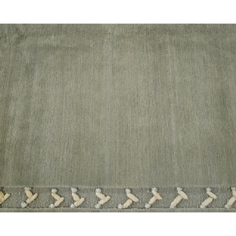 Doodles Wool Oriental Area Rug in Green, Rectangle 6' x 9'
