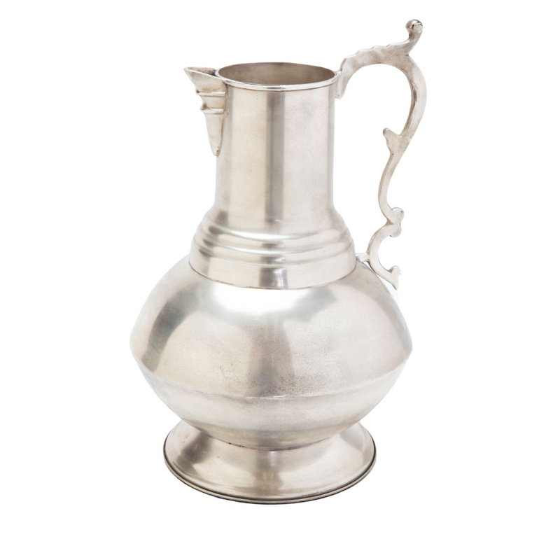 Pichet décoratif antique en argent et vase