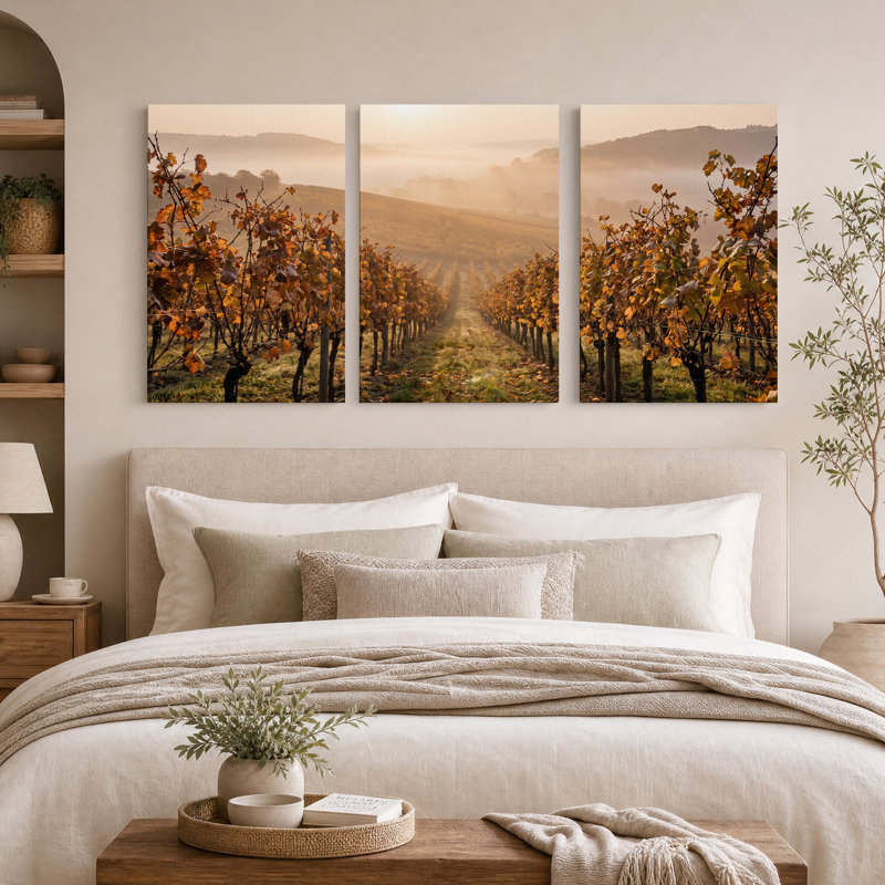 Ensemble de 3 toiles murales représentant des rangées de vignes d'automne dans une brume dorée, 24"H x 16"W x 3pcs