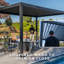 Ensemble de pergola à persiennes d'extérieur en acier galvanisé 20 pi x 10 pi avec toit réglable en acier et PowerPort Backyard Discovery Sarasota