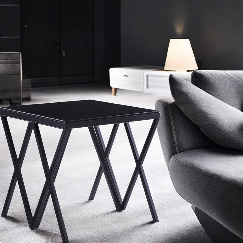 Table de bout avec plateau en verre magenta et finition noire