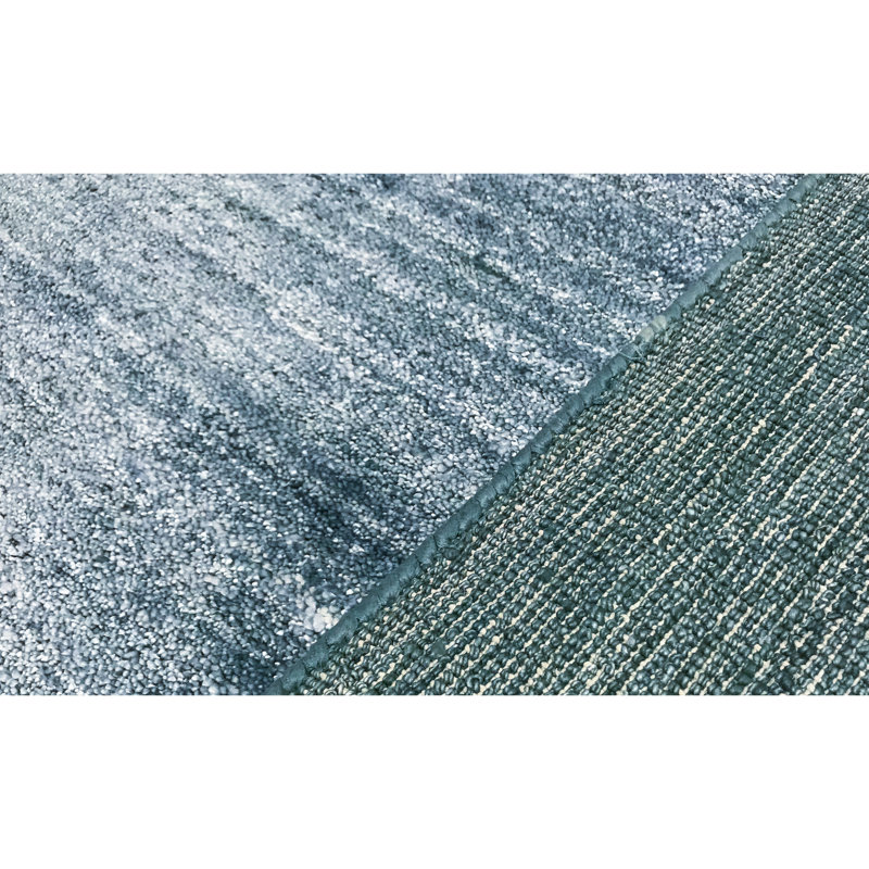 Wool Area Rug in Light Blue/Ivory