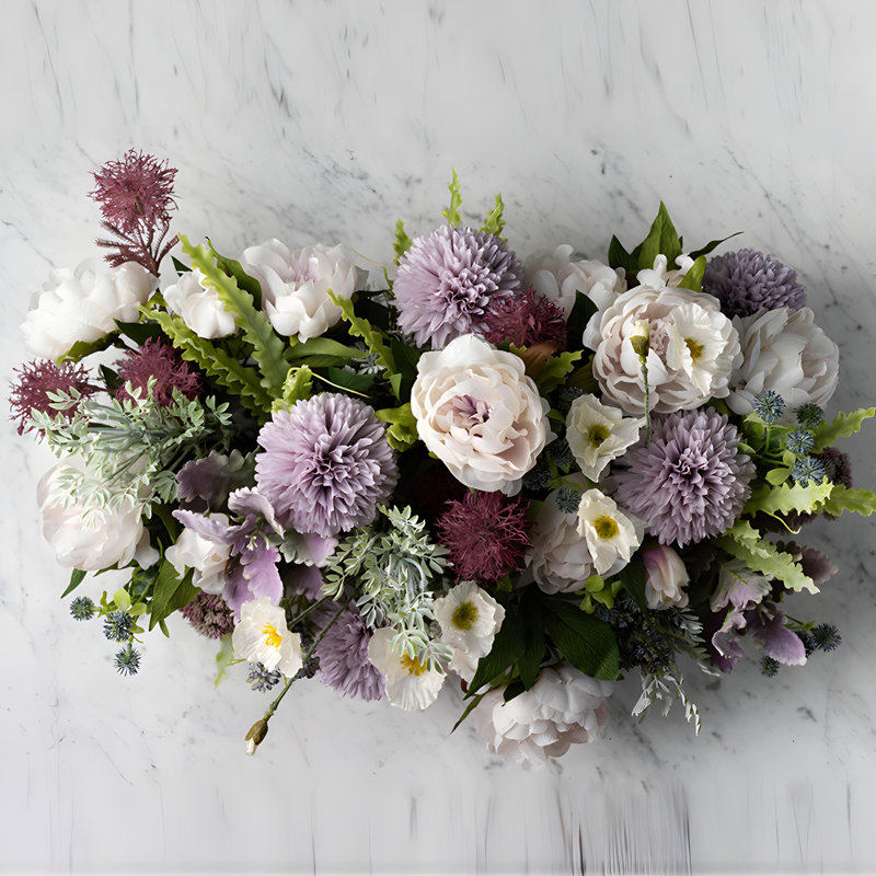 Ornements de fleurs simulées