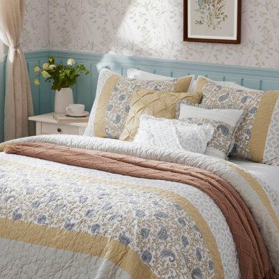 6 Piece Cotton Percale Quilt Set with Throw Pillows Yellow King/Cal King
