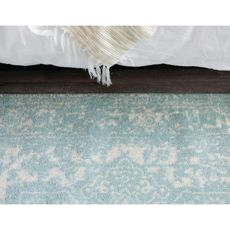 Valjean Oriental Indoor Rug, Oval 3'3" x 5'3"