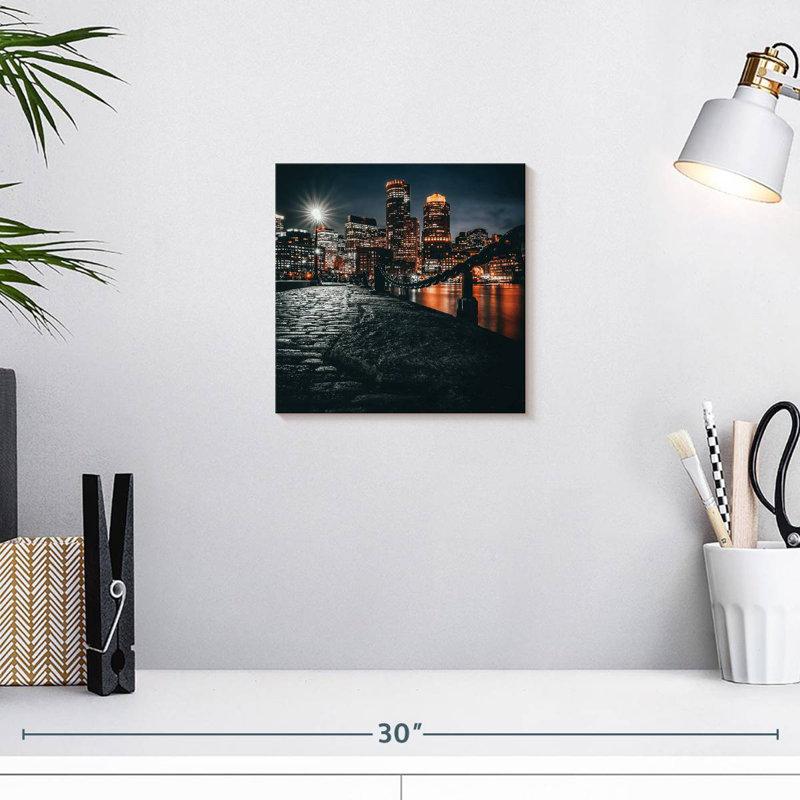 Nicci, horizon de nuit de Boston, H 10 po x l 10 po