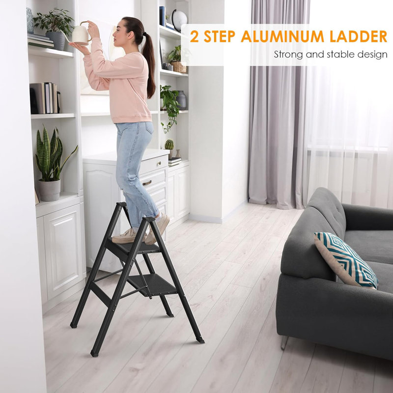 Aluminum Step Ladder, Black