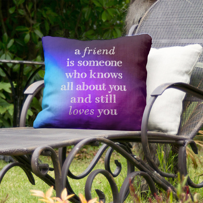 Coussin intérieur / extérieur Love and Friendship, 16 po x 1 po, Bleu / mauve