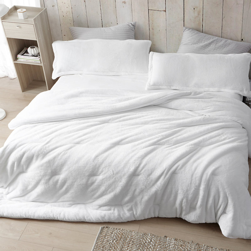 Me Sooo Comfy Coma Inducer Fleece Oversized Comforter Set, King Comforter + 2 King Shams, White