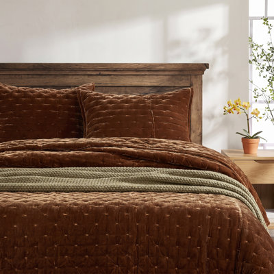 Stella Velvet Quilt Set