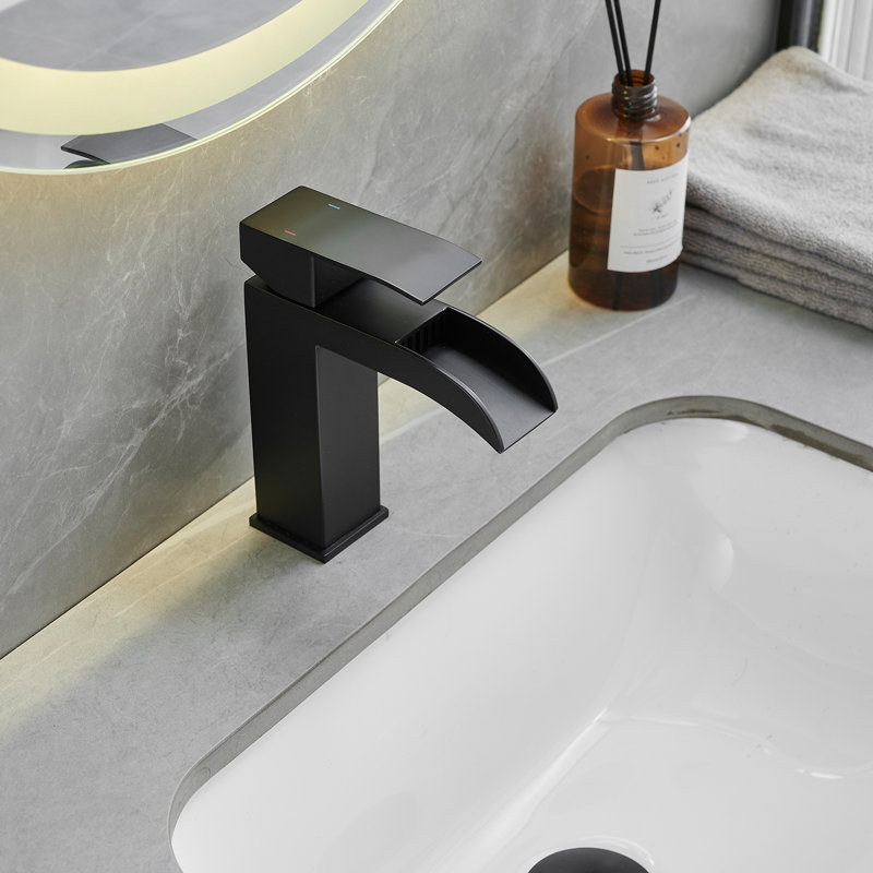 Robinet de salle de bain moderne à poignée simple et simple arc