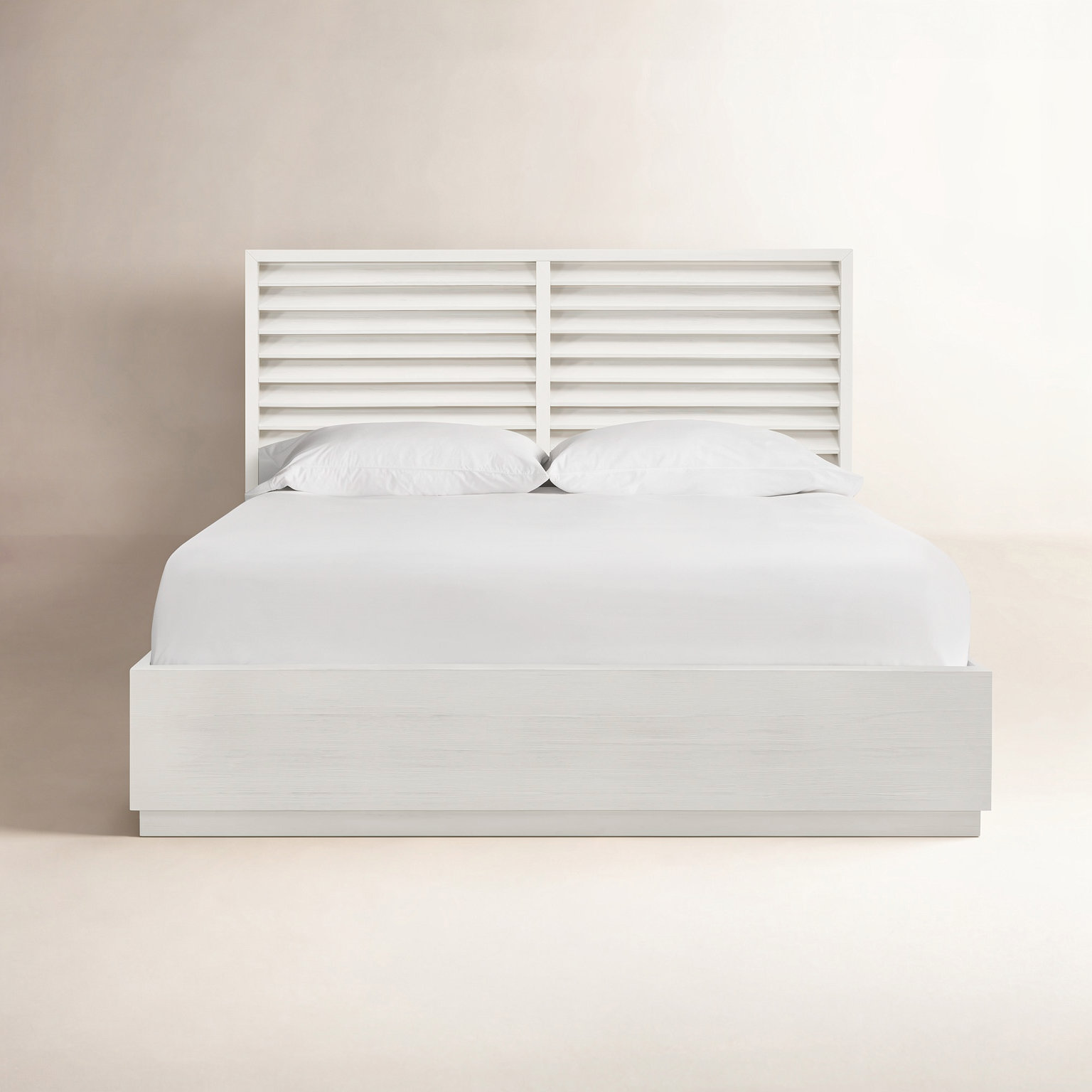 Queensland Storage Oak Bed, Queen